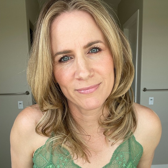 Meet your Posher, Tammy - Picture 2 of 2